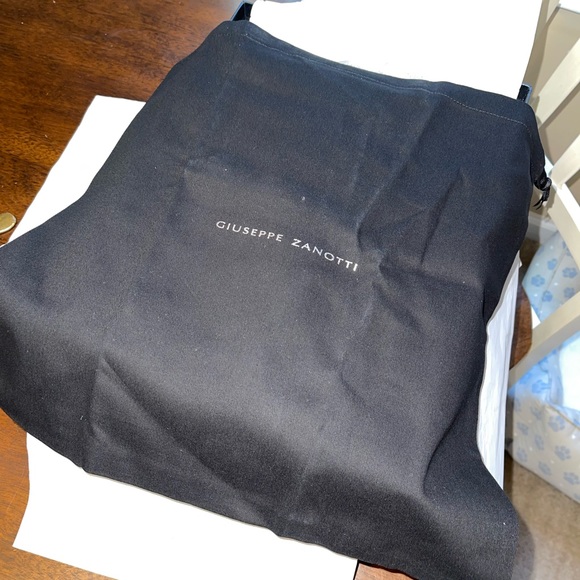 Authentic Giuseppe Zanotti Unisex Leather Zip Sneaker Size 39 - Picture 6 of 12